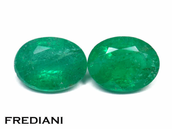 Appairage d'émeraudes ovales 80x60 de 2.32 carats