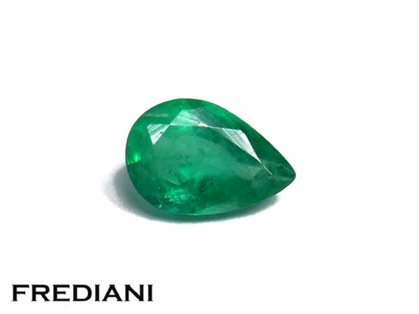 Emeraude poire 60x41 de 0.39 carat