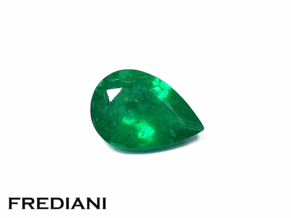 Emeraude poire 59x40 de 1.33 carat