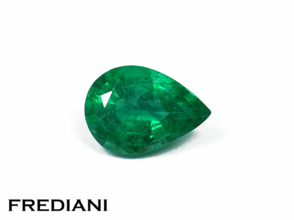 Emeraude poire 70x50 de 0.67 carat