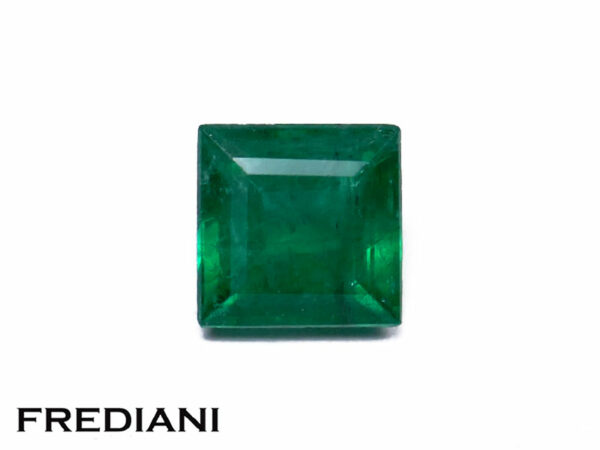 Emeraude carrée 69x69 de 1.71 carat