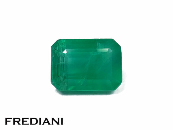 Emeraude rectangulaire 68x50 de 1.01 carat
