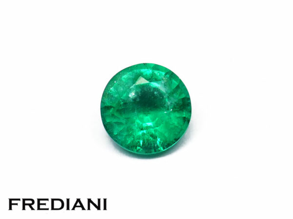 Emeraude ronde 5.4 mm de 0.60 carat