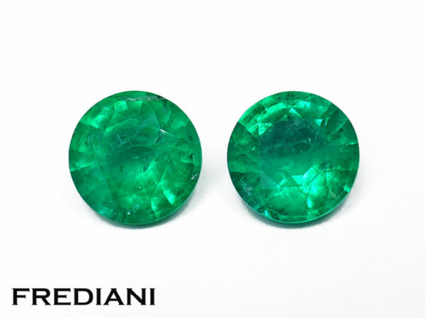 Appairage d'émeraudes rondes 5.5 mm de 1.20 carat