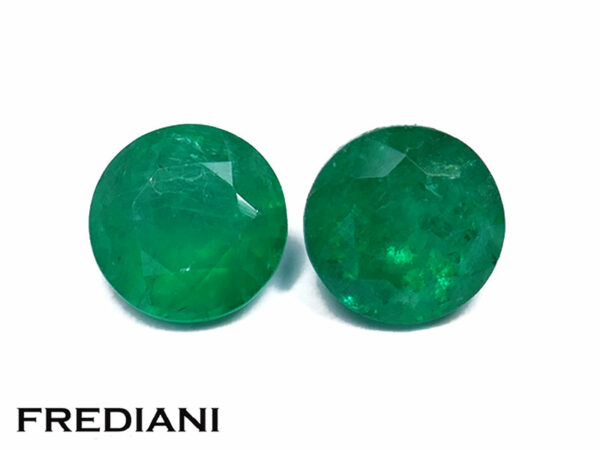 Appairage d'émeraudes rondes 6.5 mm de 2.06 carat