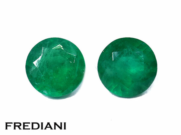 Appairage d'émeraudes rondes 6.5 mm de 1.80 carat
