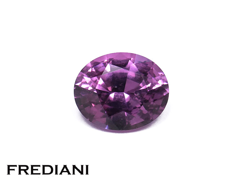 Grenat rhodolite ovale naturel