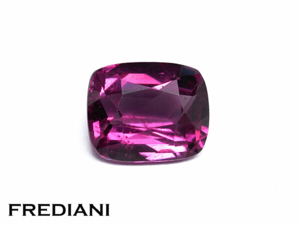 Grenat rhodolite coussin naturel 81x66 de 2.00 carats