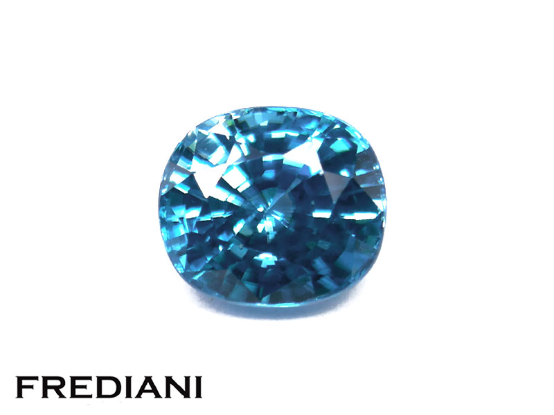 Zircon bleu ovale