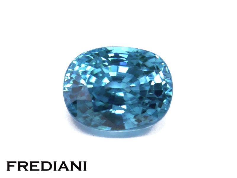 Zircon bleu ovale