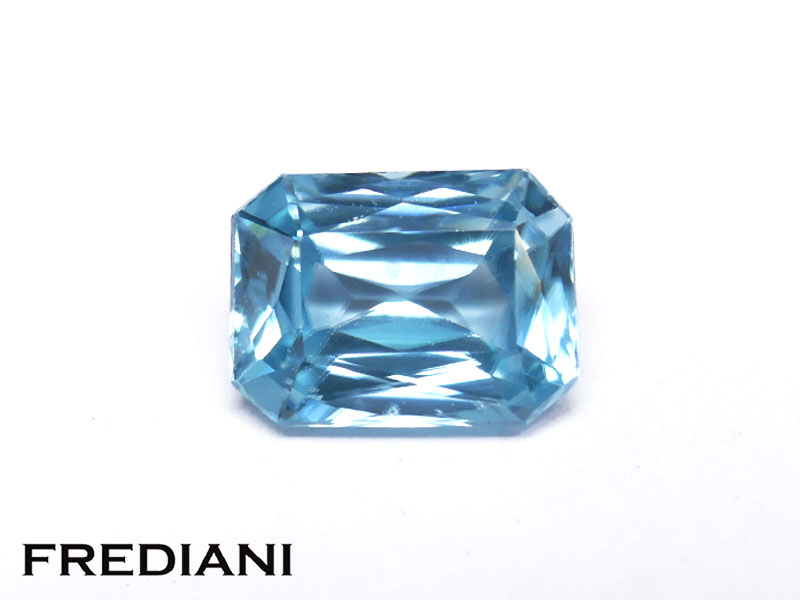 Zircon bleu rectangulaire