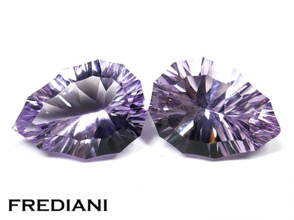 Paire d'améthystes poires tailles concaves 130x95 de 8.15 carats