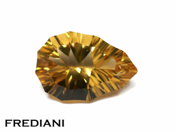 Citrine dorée poire taille concave 143x97 de 4.73 carats