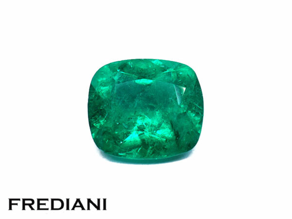 Emeraude coussin certifiée 83x74 de 1.64 carat