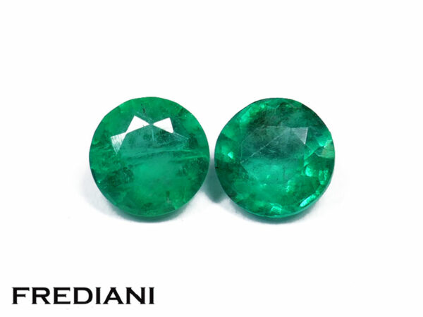 Appairage d'émeraudes rondes 4.4 mm de 0.63 carat