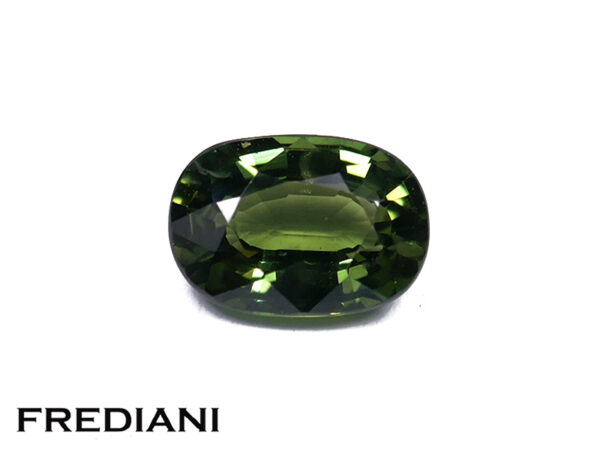 Saphir vert ovale 71x50 de 1.12 carat