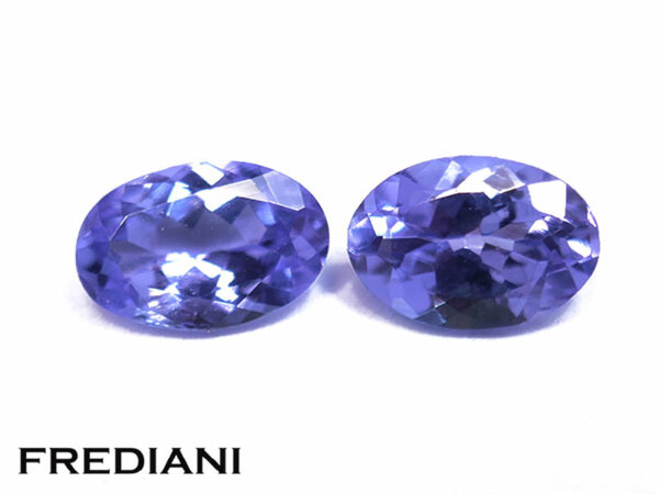 Appairage de Tanzanites ovales 61x42 de 1.06 carat