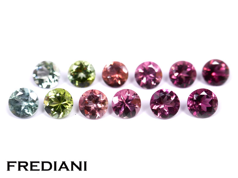 Lot de 12 tourmalines rondes