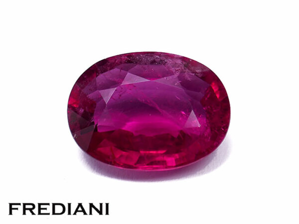 Tourmaline "rubellite" ovale 124x95 de 4.25 carats