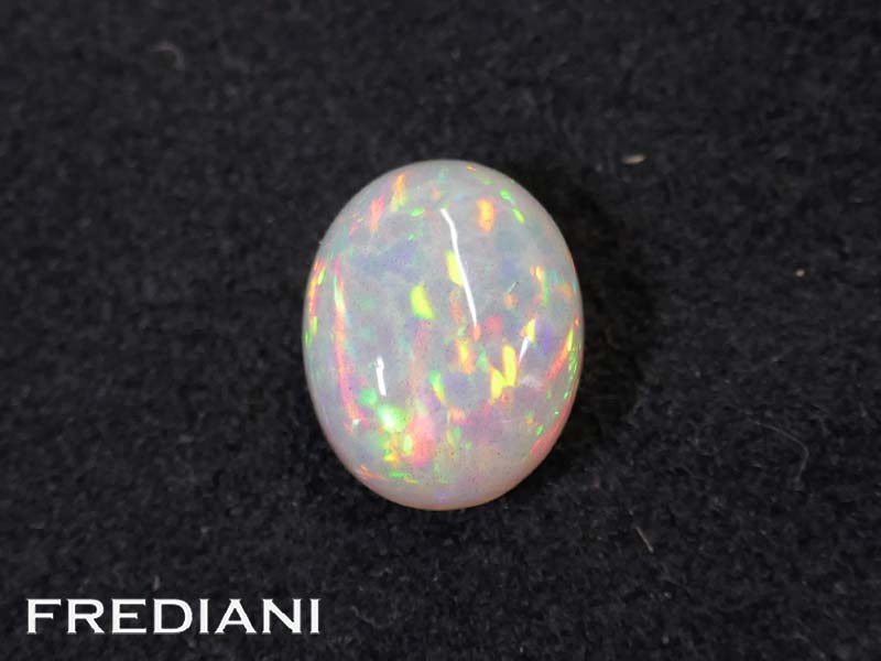 Opale ovale cabochon