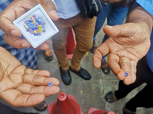 Ratnapura, le marché des pierres précieuses