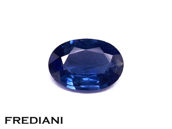 Saphir bleu ovale 70x49 de 0.73 carat