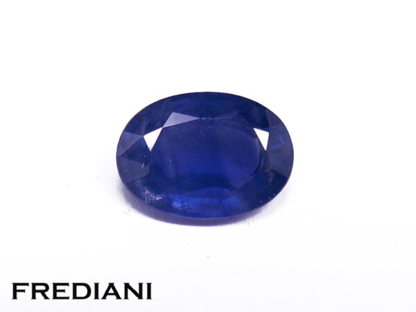 Saphir bleu ovale 72x52 de 0.96 carat