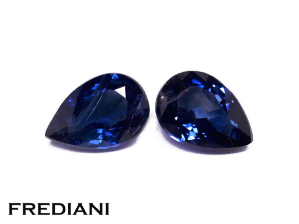 Appairage de saphirs bleus poires 61x42 de 1.09 carat