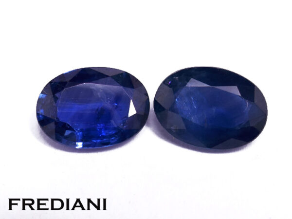 Appairage de saphirs bleus ovales 70x50 de 1.62 carat