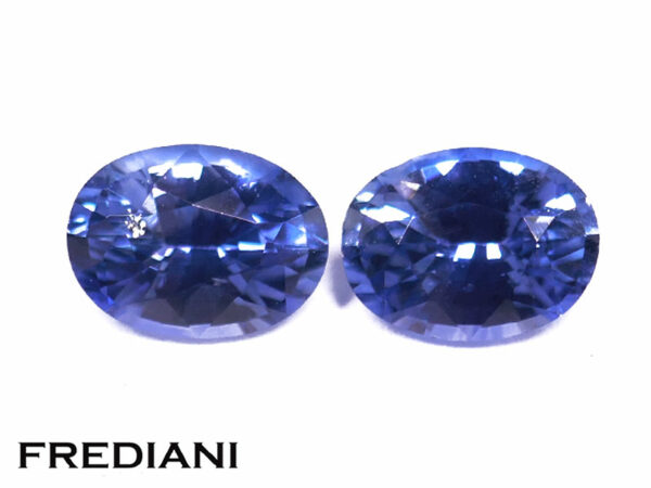 Appairage de saphirs bleus ovales 60x45 de 1.32 carats