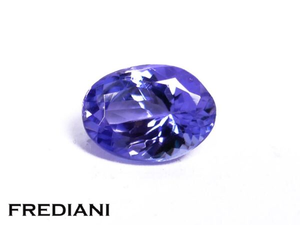 Tanzanite ovale 79x58 de 1.24 carats