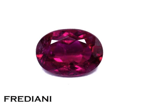 Tourmaline "rubellite" ovale 104x73 de 2.42 carats