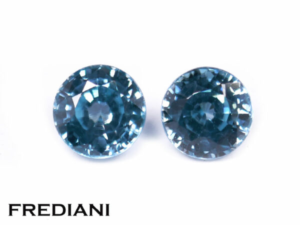 Appairage de zircons bleus ronds 5.4 mm de 2.21 carats