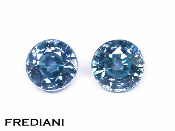 Paire de zircons bleus ronds 5.3 mm de 2.16 carats