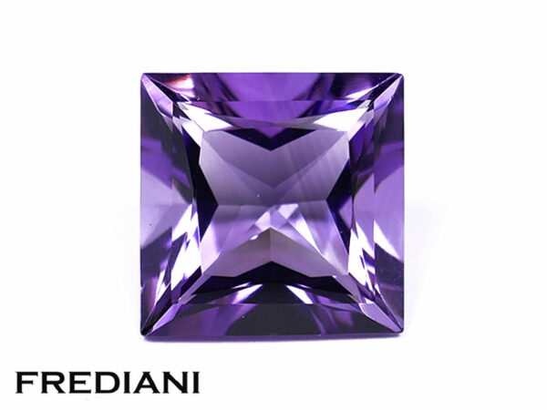 Amethyste carree taille princesse 141x141 de 12.26 carats