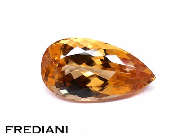 Topaze impériale poire 131x72 de 4.11 carats