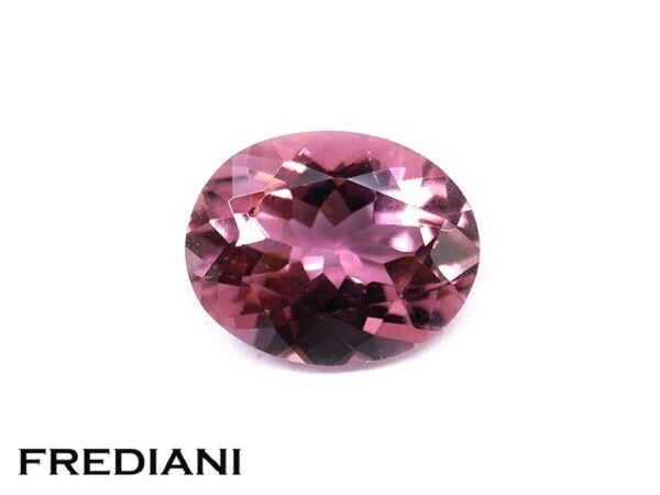 Tourmaline rose ovale 101x81 de 2.53 carats