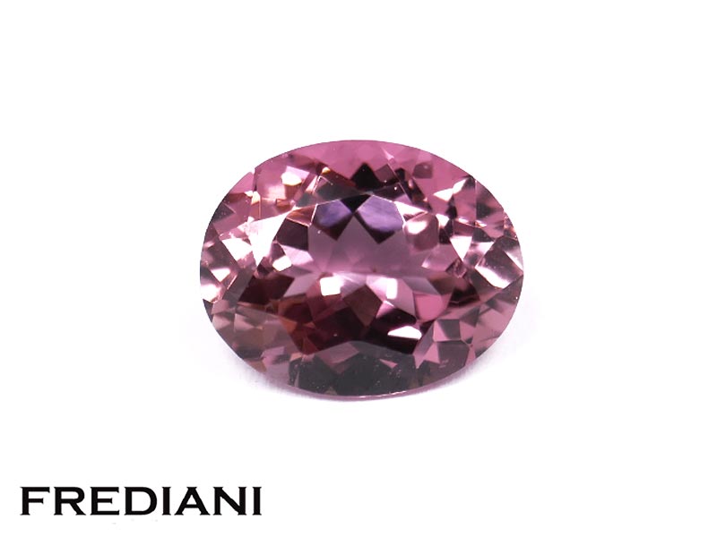 Tourmaline rose ovale