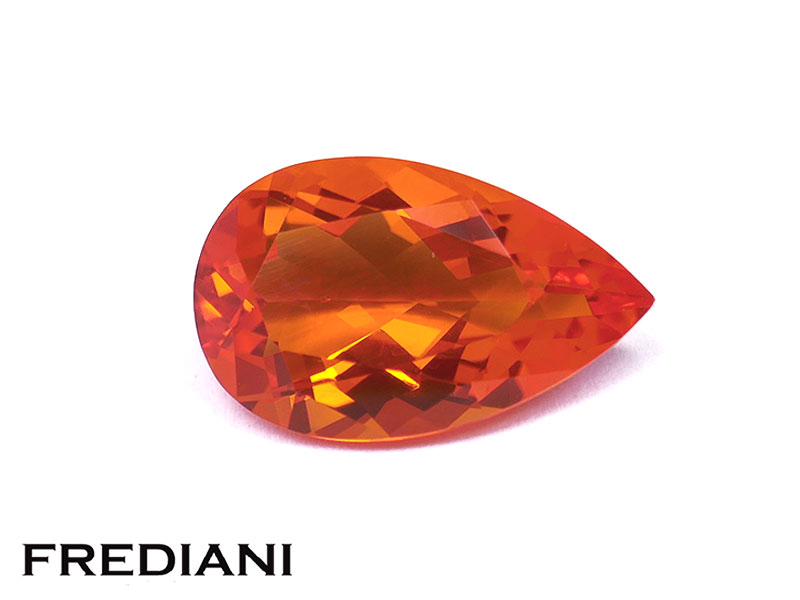 Opale de feu poire 131x81 de 2.34 carats