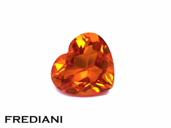 Opale de feu coeur 82x91 de 1.61 ct