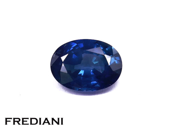 Saphir bleu ovale 70x52 de 0.94 carat