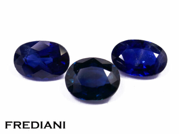Trio de saphirs bleus ovales 60x40 et 60x45 de 1.88 carat
