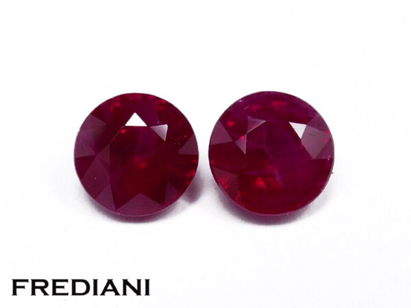 appairage de rubis ronds 5 mm de 1.42 carat