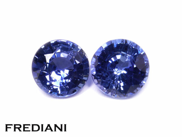 Appairage de saphirs bleus ronds 5.9 mm de 1.97 carat