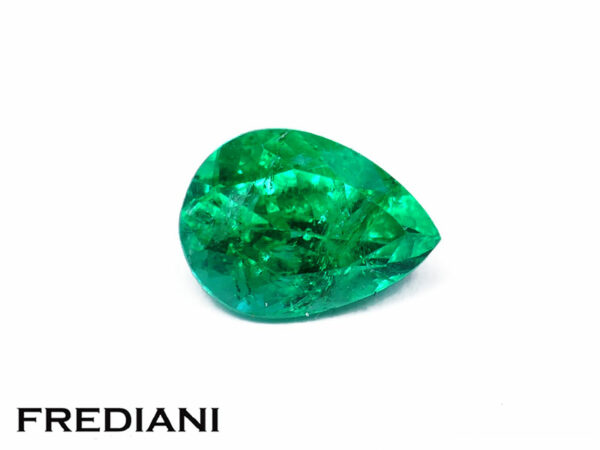 Emeraude de Colombie poire 78x56 de 0.92 carat