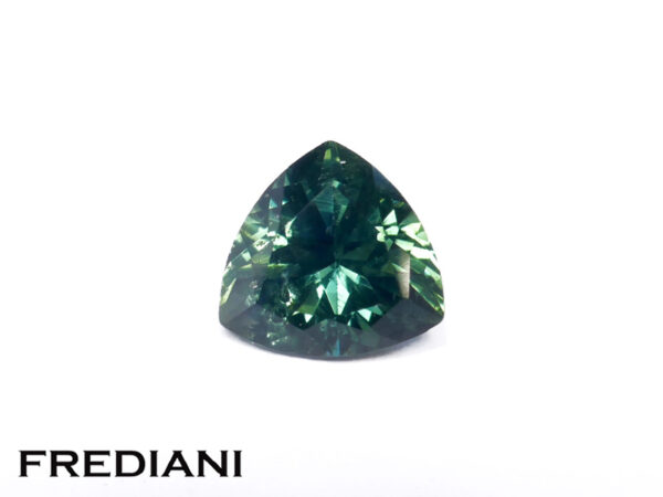 Saphir Teal d'Auvergne troïdia naturel 67x66 de 1.20 carats