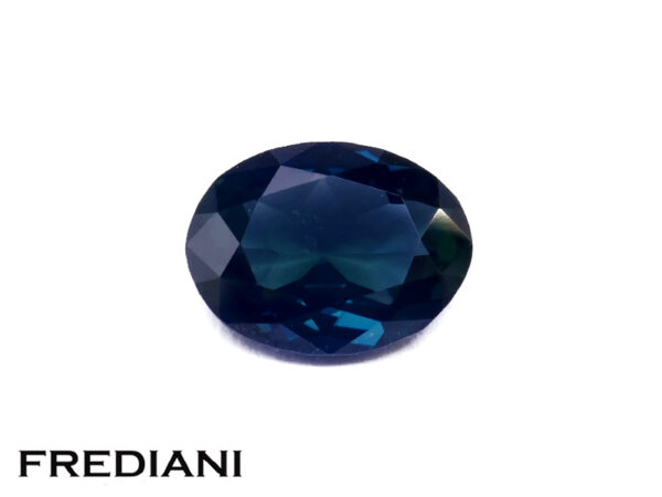 Saphir d'Auvergne bleu intense ovale naturel 80x60 de 1.38 carat