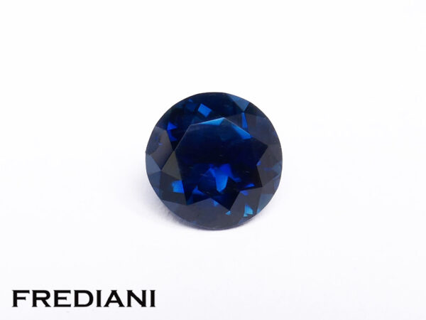 Saphir d'Auvergne bleu intense rond naturel 6 mm de 1.05 carat