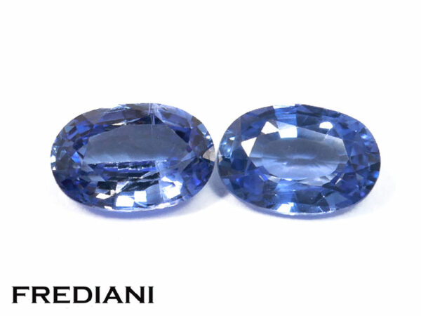 Appairage de saphirs bleus ovales 60x40 de 1.20 carat