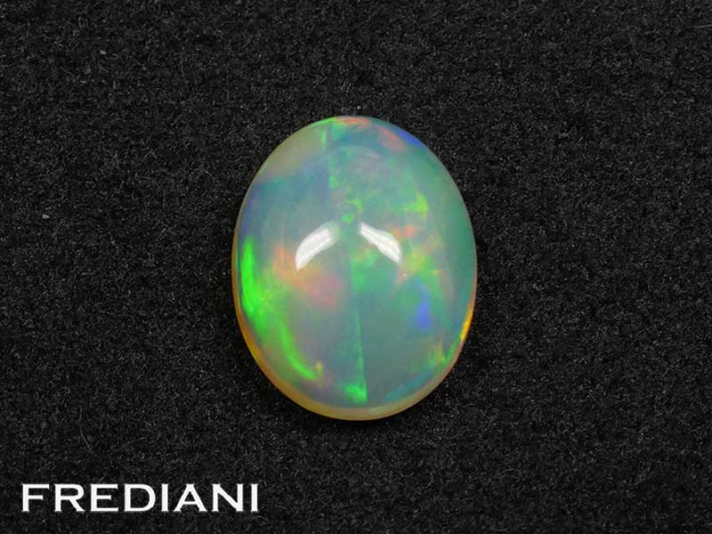 Opale ovale cabochon